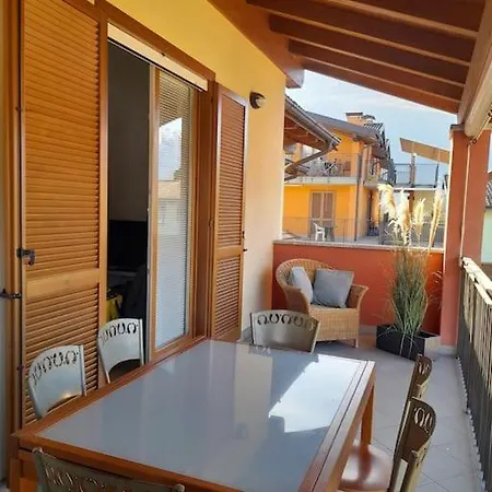 Modern With Terrace And Mezzanine Floor شقة كوليكو