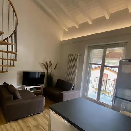 Modern With Terrace And Mezzanine Floor شقة كوليكو