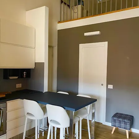 شقة Modern With Terrace And Mezzanine Floor *